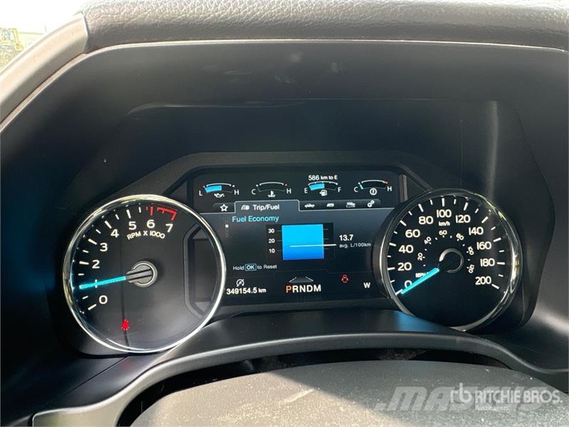 Ford F-150 Lariat 4x4 Crew Cab Pickup Muu
