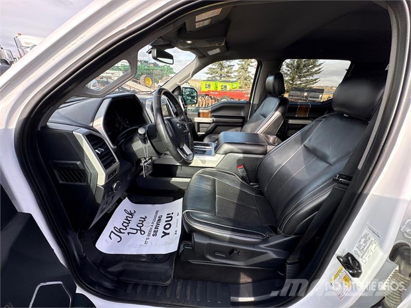 Ford F-150 Lariat 4x4 Crew Cab Pickup Muu
