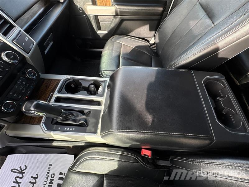 Ford F-150 Lariat 4x4 Crew Cab Pickup Muu