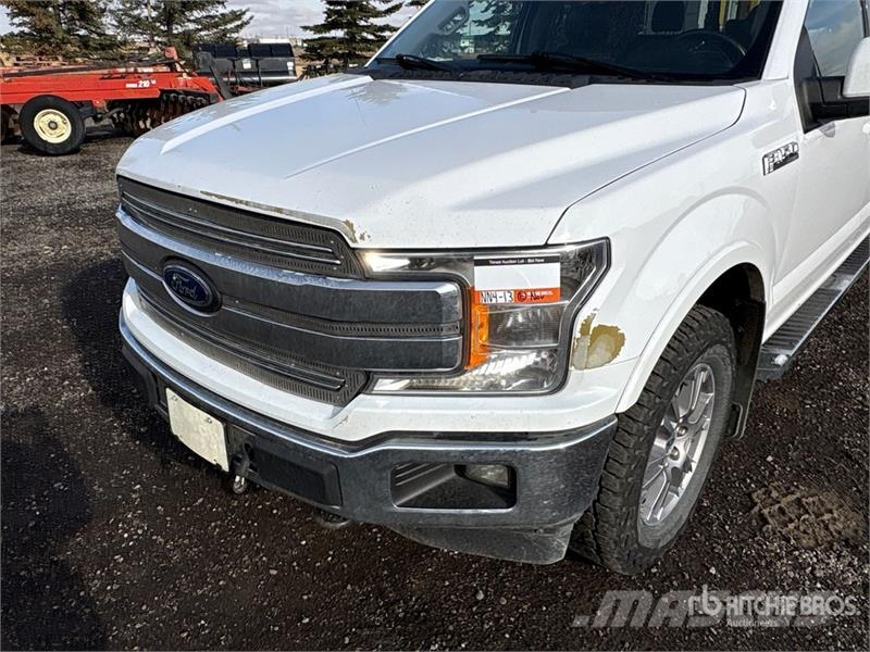 Ford F-150 Lariat 4x4 Crew Cab Pickup Muu