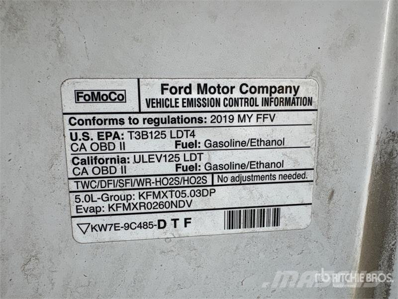 Ford F-150 Lariat 4x4 Crew Cab Pickup Muu