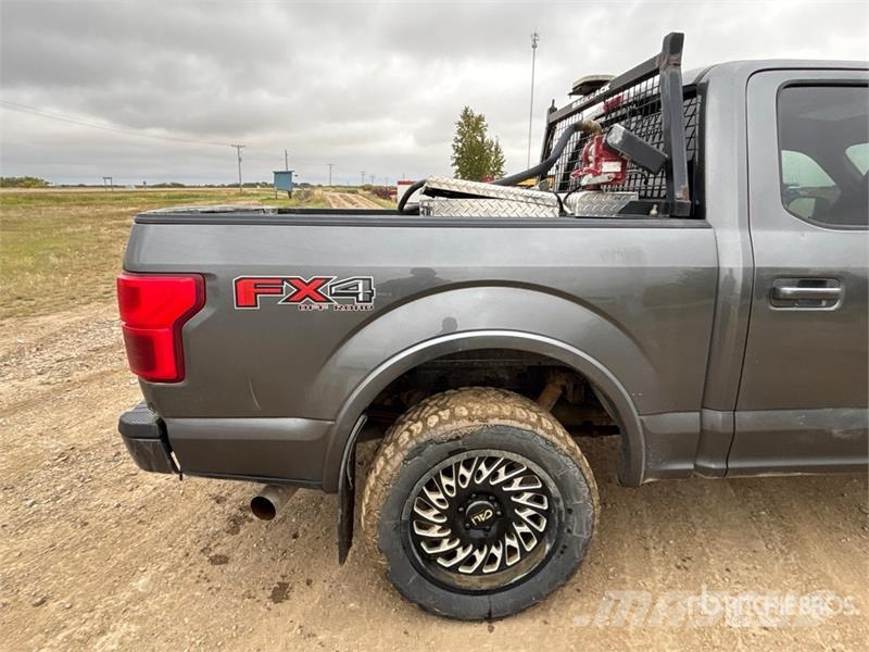 Ford F-150 Lariat 4x4 Crew Cab Pickup 기타