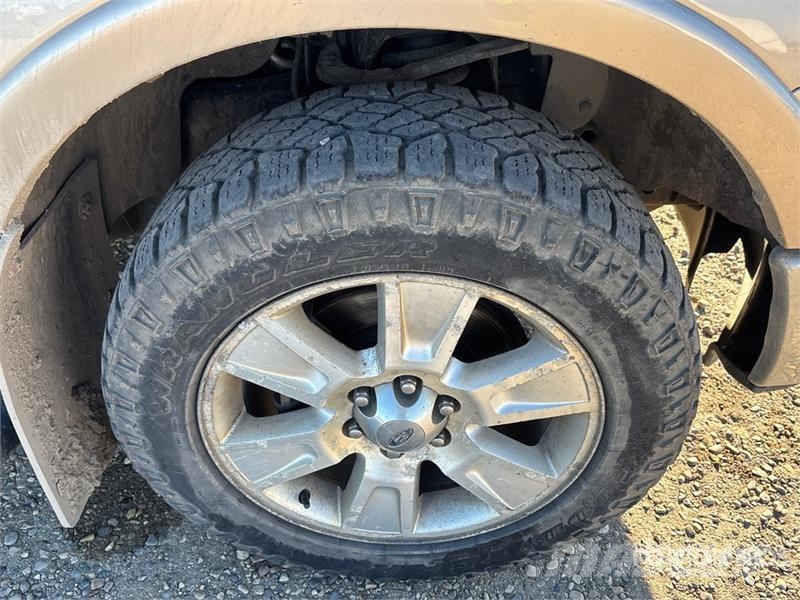 Ford F-150 Lariat 4x4 Extended Cab Pickup Други