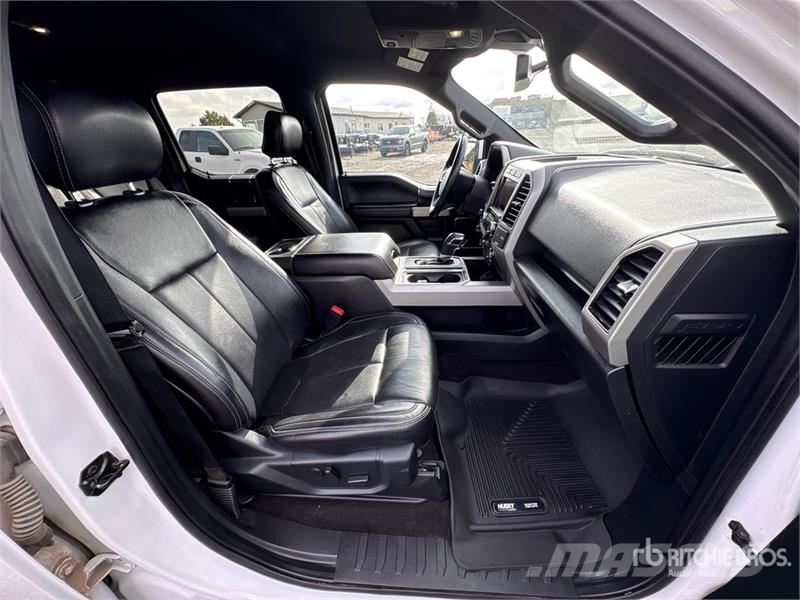 Ford F-150 Lariat 4x4 Crew Cab Pickup Muu