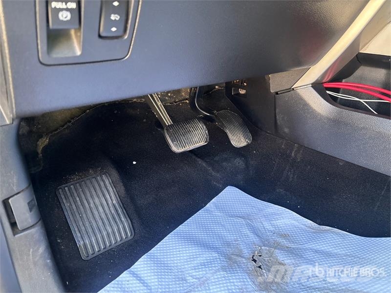 Ford F-150 Lariat 4x4 Crew Cab Pickup Прочие фургоны