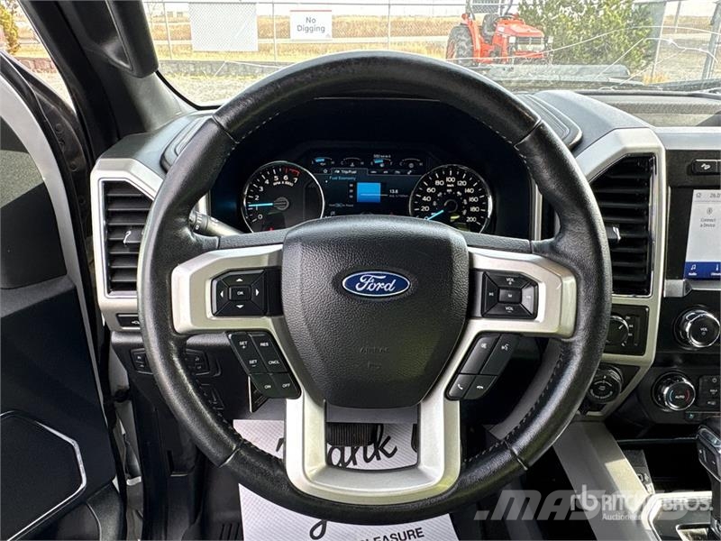 Ford F-150 Lariat 4x4 Crew Cab Pickup Muu