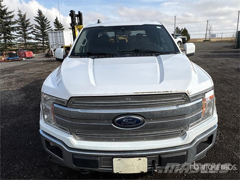 Ford F-150 Lariat 4x4 Crew Cab Pickup Muu