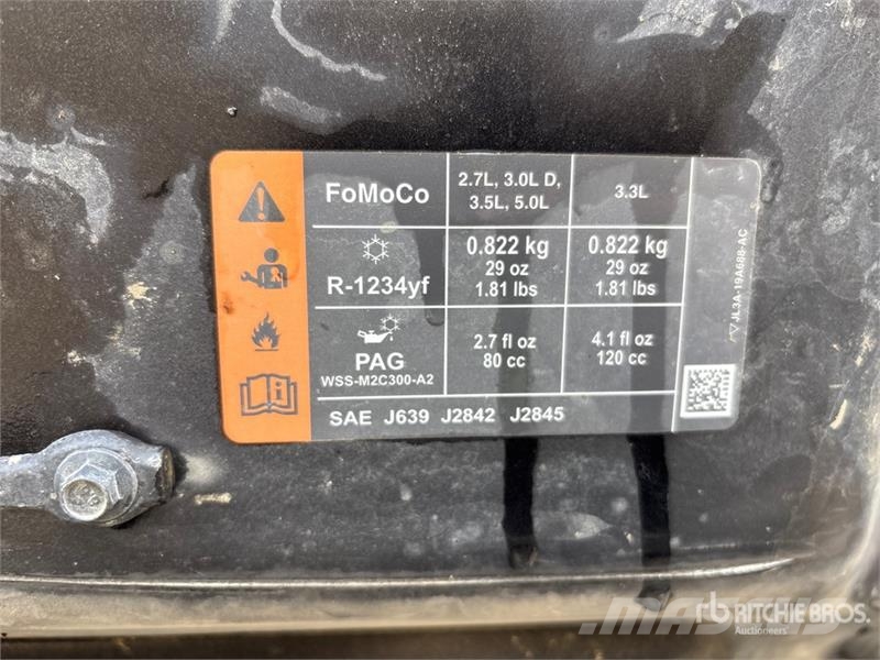 Ford F-150 Lariat 4x4 Crew Cab Pickup 기타