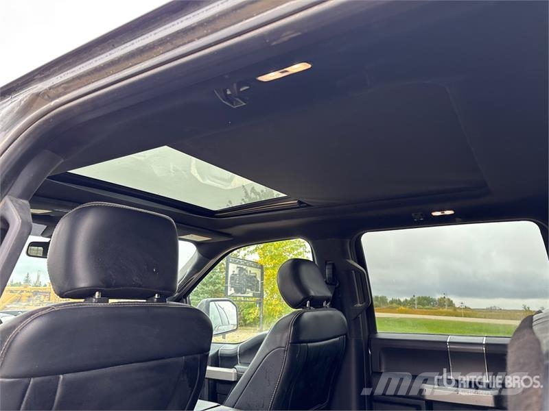 Ford F-150 Lariat 4x4 Crew Cab Pickup 기타
