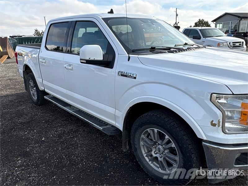 Ford F-150 Lariat 4x4 Crew Cab Pickup Muu