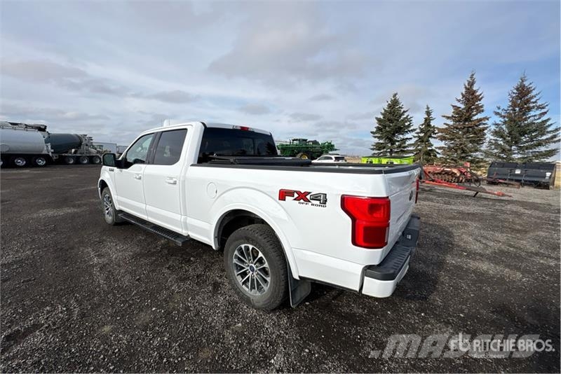 Ford F-150 Lariat 4x4 Crew Cab Pickup Muu