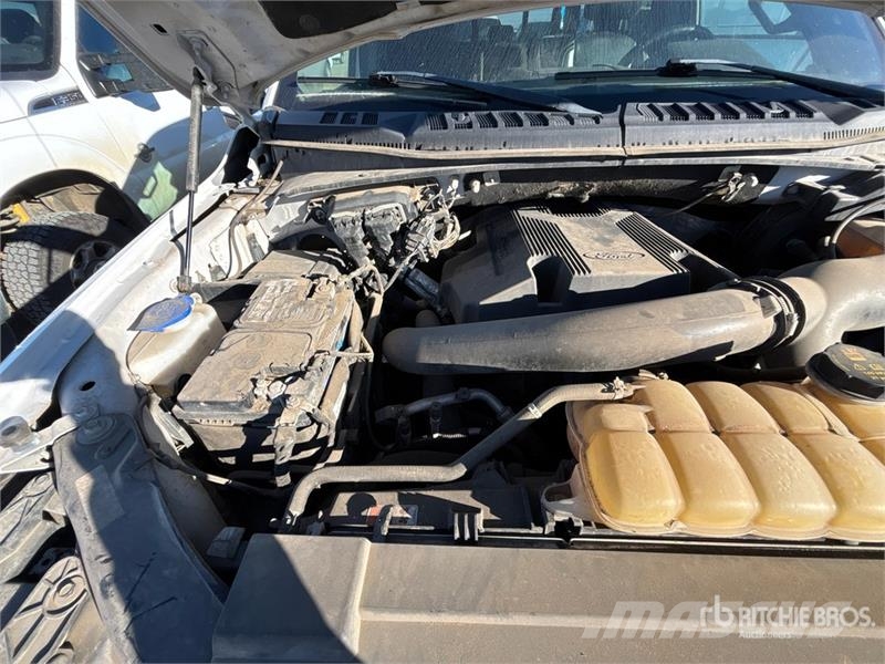Ford F-150 Lariat 4x4 Crew Cab Pickup Прочие фургоны