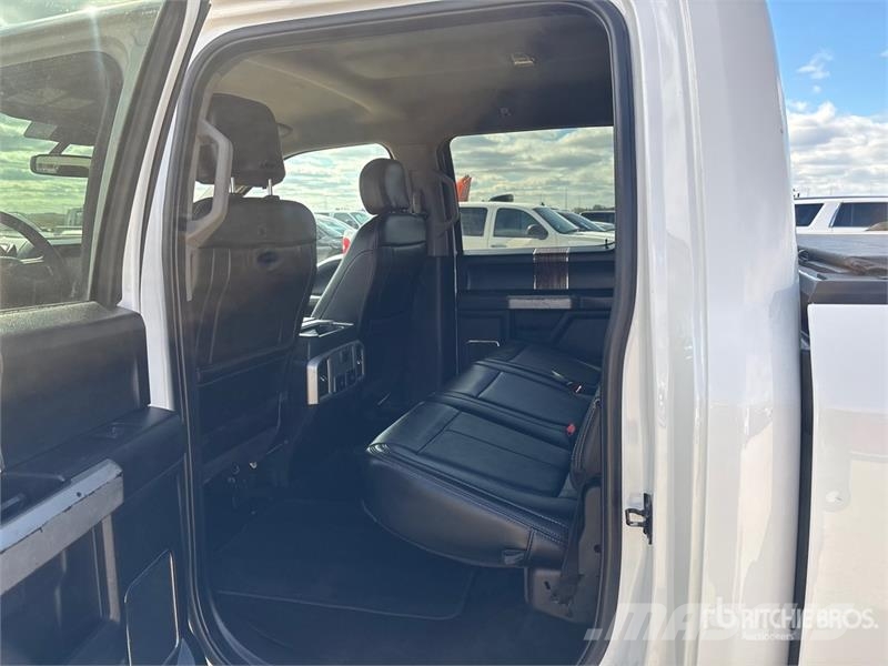 Ford F-150 Lariat 4x4 Crew Cab Pickup Прочие фургоны