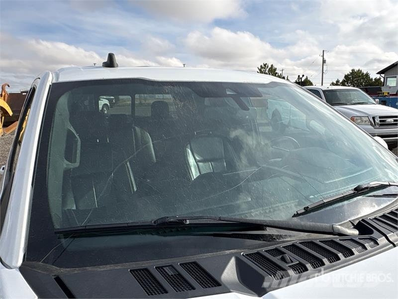Ford F-150 Lariat 4x4 Crew Cab Pickup Muu