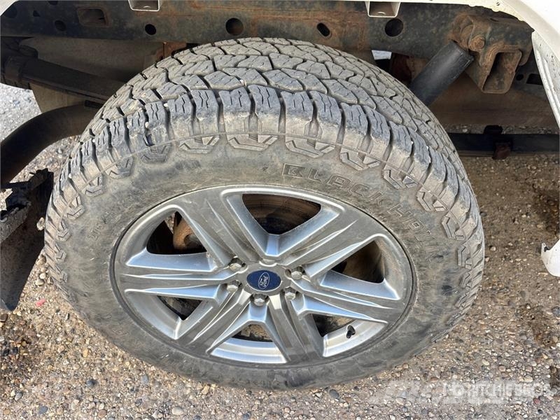 Ford F-150 Lariat 4x4 Crew Cab Pickup Прочие фургоны