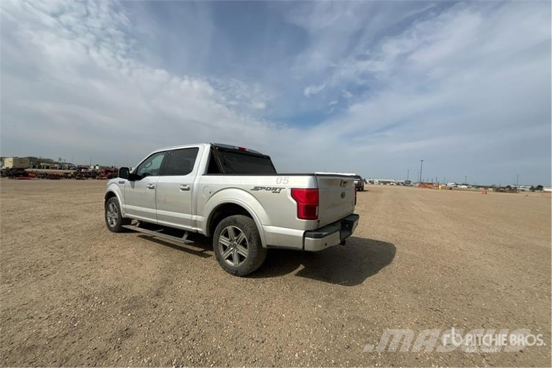 Ford F-150 Lariat 4x4 Crew Cab Pickup Ostalo