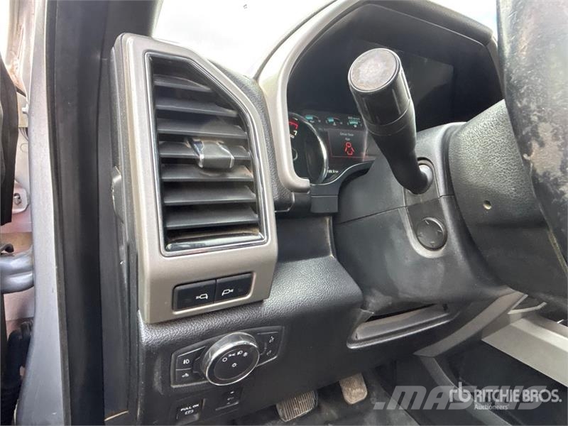 Ford F-150 Lariat 4x4 Crew Cab Pickup Прочие фургоны