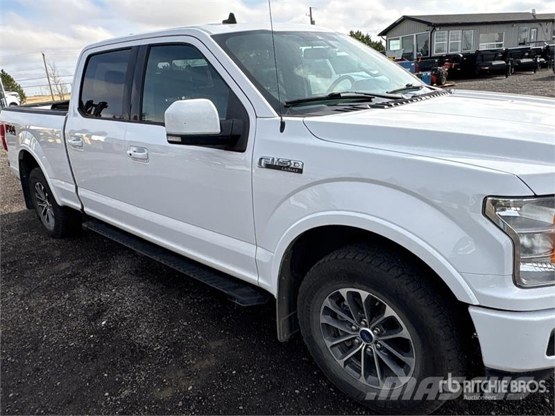 Ford F-150 Lariat 4x4 Crew Cab Pickup Muu