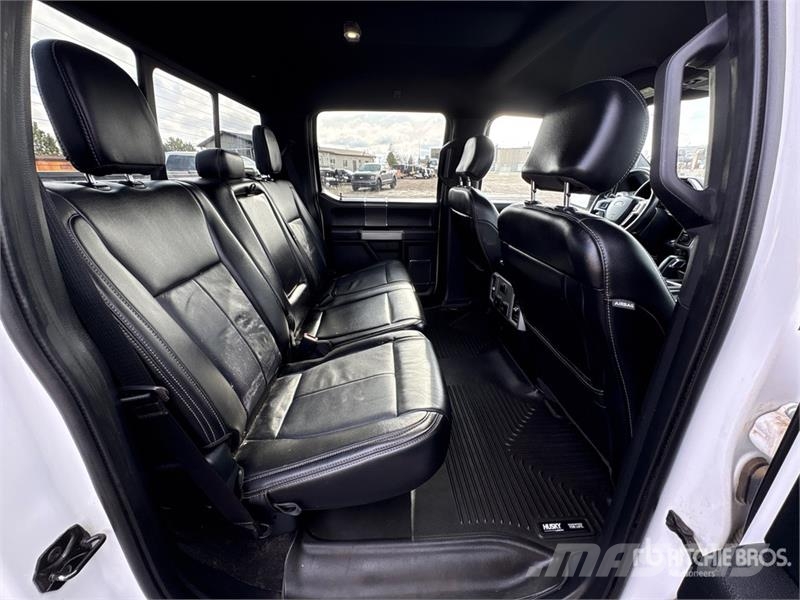 Ford F-150 Lariat 4x4 Crew Cab Pickup Muu