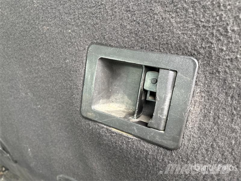 Ford F-150 Platinum 4x4 Crew Cab Pickup Other