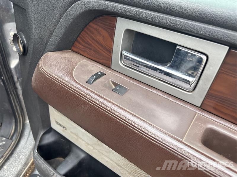 Ford F-150 Platinum 4x4 Crew Cab Pickup Other