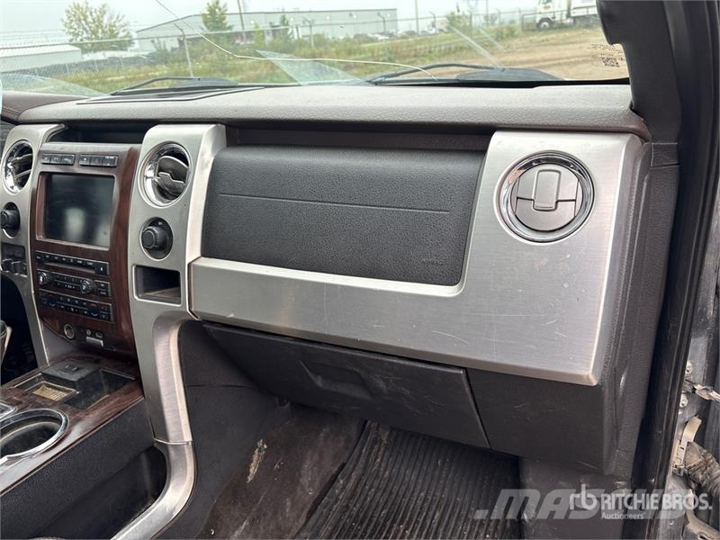 Ford F-150 Platinum 4x4 Crew Cab Pickup Other