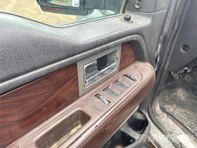 Ford F-150 Platinum 4x4 Crew Cab Pickup Other