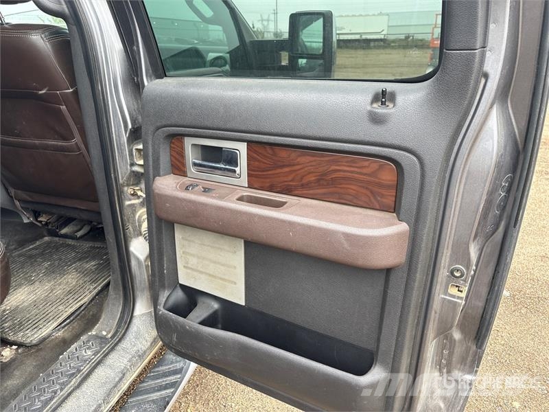Ford F-150 Platinum 4x4 Crew Cab Pickup Other