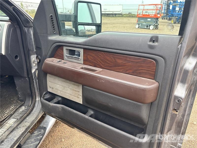 Ford F-150 Platinum 4x4 Crew Cab Pickup Other