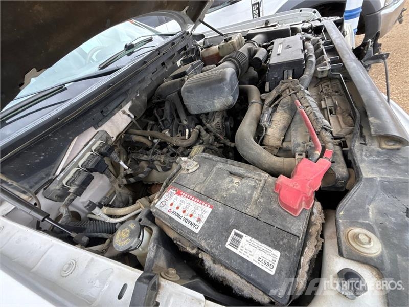 Ford F-150 Platinum 4x4 Crew Cab Pickup Furgoni altro