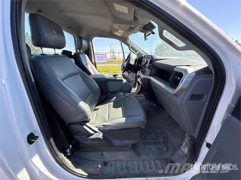 Ford F-150 XL 4x2 Pickup Otros