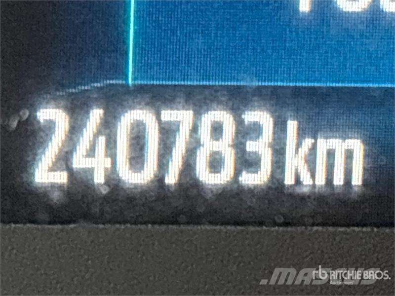 Ford F-150 XL 4x4 Crew Cab Pickup أخرى