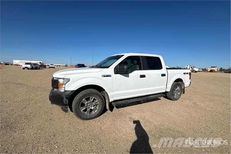 Ford F-150 XL 4x4 Crew Cab Pickup أخرى