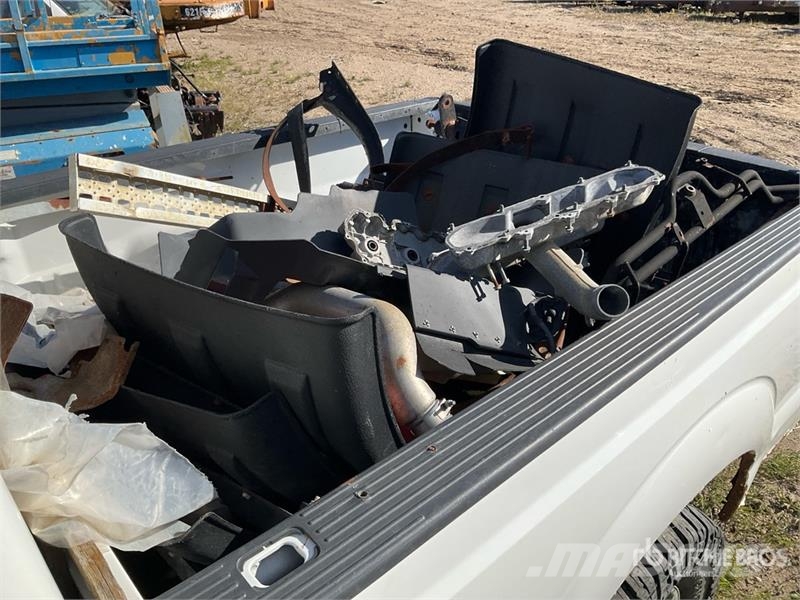 Ford F-150 XL 4x4 Crew Cab Pickup (Inoperable) Otras furgonetas