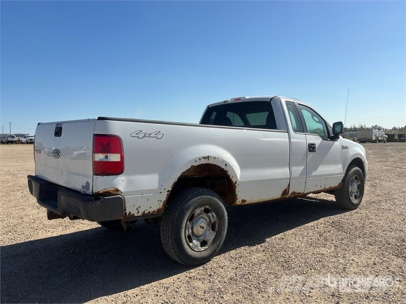 Ford F-150 XL 4x4 Pickup Інше