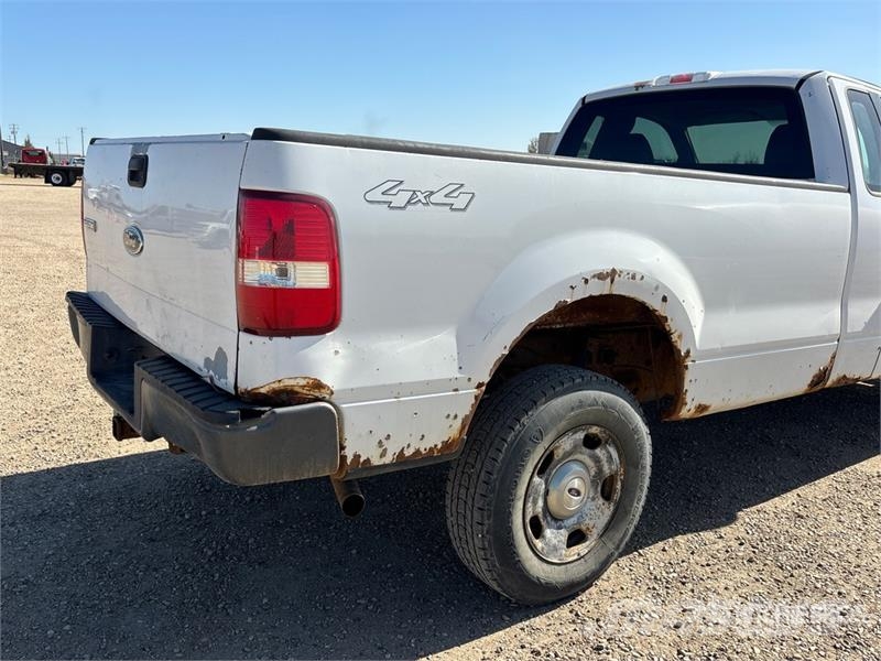 Ford F-150 XL 4x4 Pickup Інше