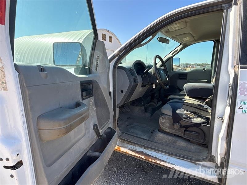Ford F-150 XL 4x4 Pickup Інше