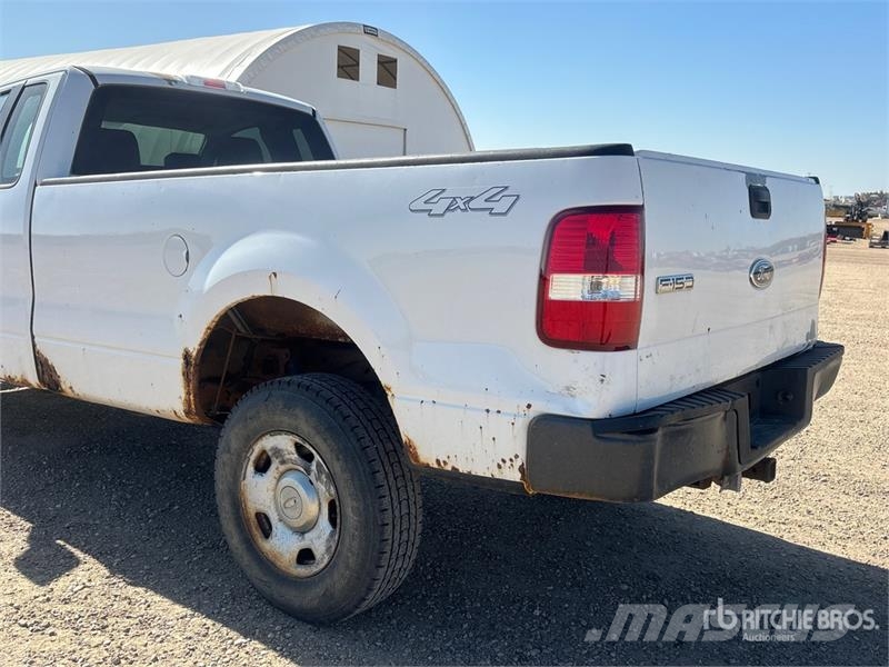 Ford F-150 XL 4x4 Pickup Інше