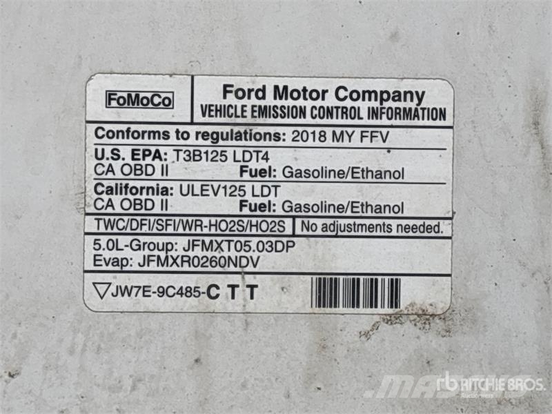 Ford F-150 XLT 4x2 Crew Cab Pickup أخرى