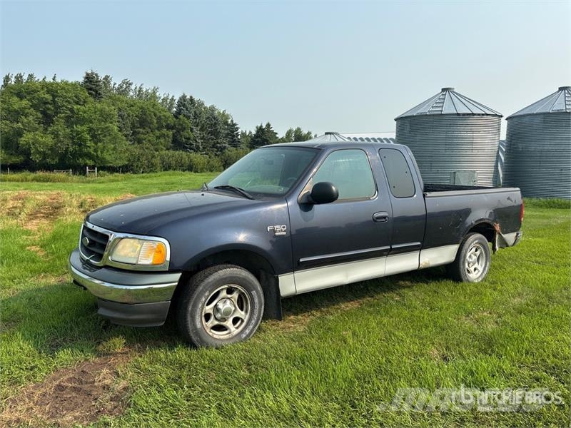 Ford F-150 XLT 4x2 Extended Cab Pickup Iné
