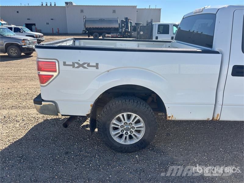 Ford F-150 XLT 4x4 Crew Cab Pickup Andere Transporter