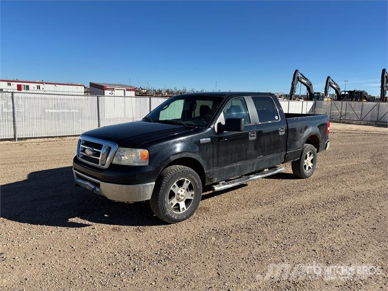 Ford F-150 XLT 4x4 Crew Cab Pickup أخرى