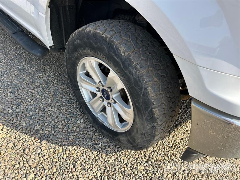 Ford F-150 XLT 4x4 Crew Cab Pickup Ostalo