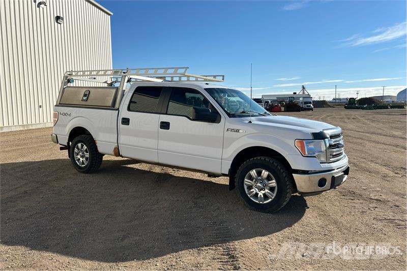 Ford F-150 XLT 4x4 Crew Cab Pickup Ostalo