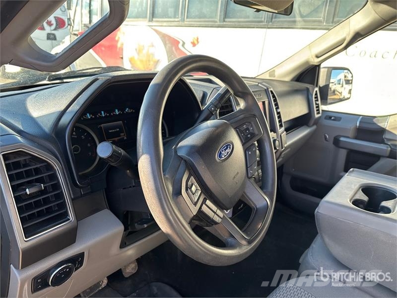 Ford F-150 XLT 4x4 Crew Cab Pickup 其他