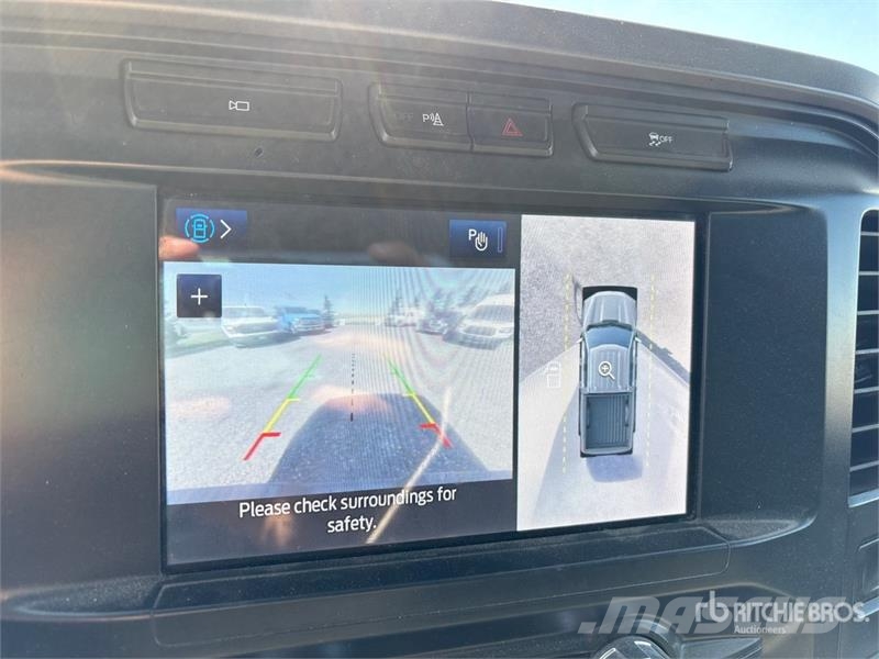 Ford F-150 XLT 4x4 Crew Cab Pickup Otros