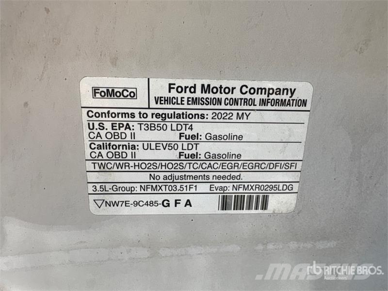 Ford F-150 XLT 4x4 Crew Cab Pickup Otros