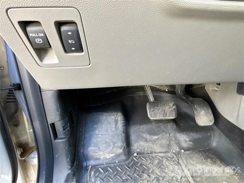 Ford F-150 XLT 4x4 Crew Cab Pickup Kita