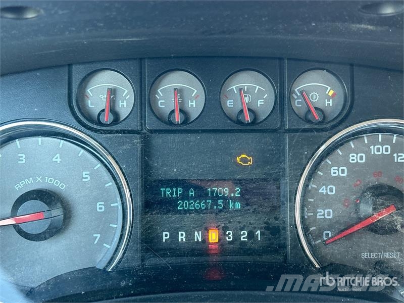 Ford F-150 XLT 4x4 Crew Cab Pickup Egyéb
