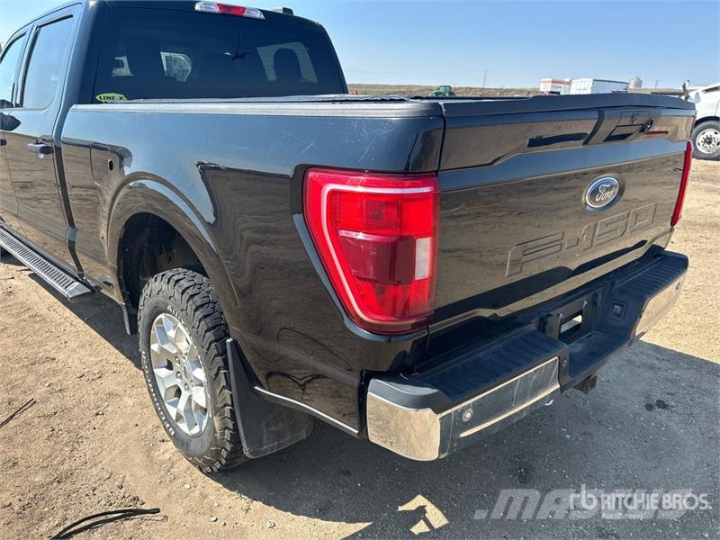 Ford F-150 XLT 4x4 Crew Cab Pickup Ostalo
